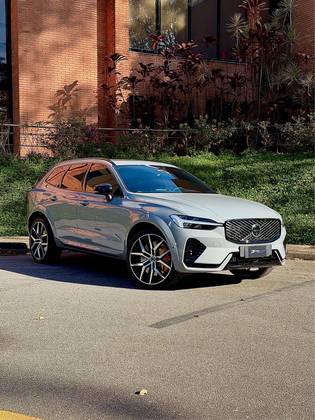 VOLVO XC60 2.0 T8 PHEV POLESTAR ENGINEERED AWD GEARTRONIC VOLVO XC60 2.0 T8 PHEV POLESTAR ENGINEERED AWD GEARTRONIC